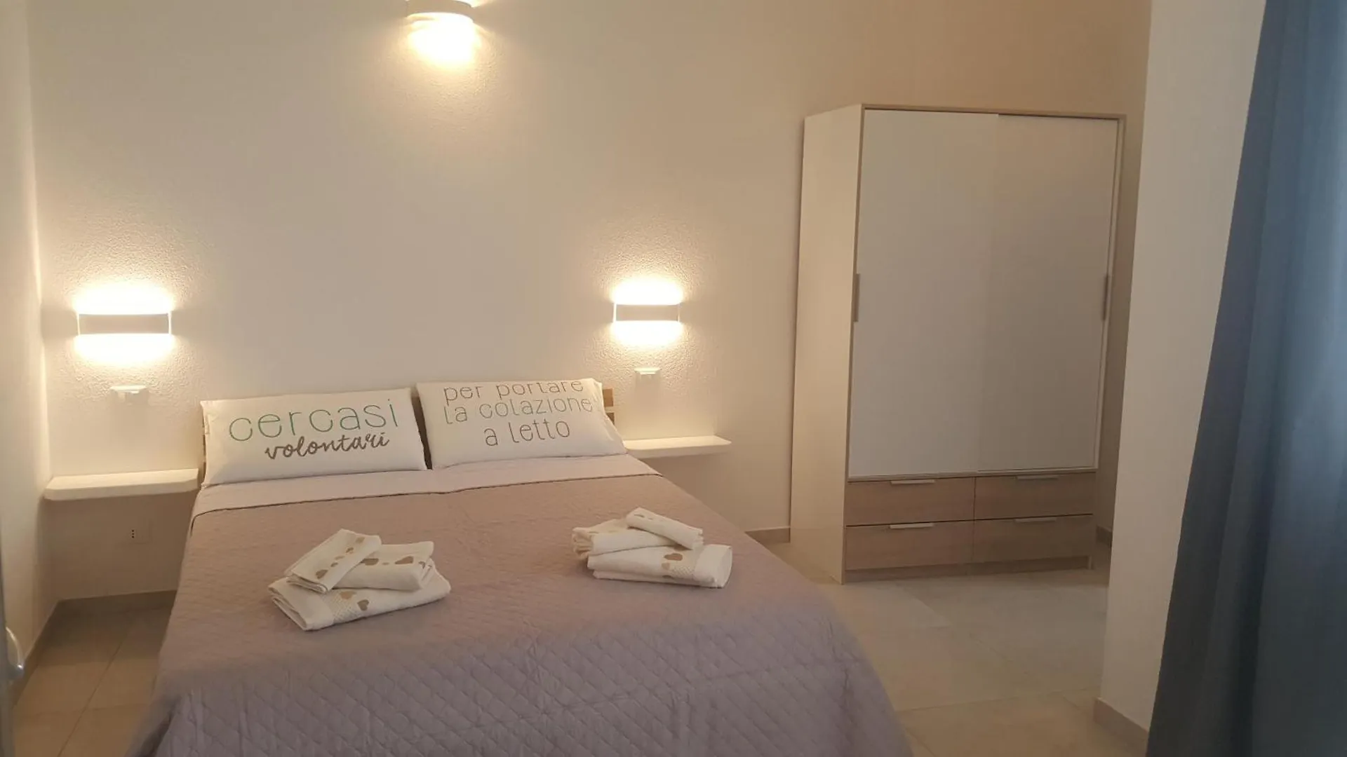 B. Sinis Bed & Breakfast Càbras