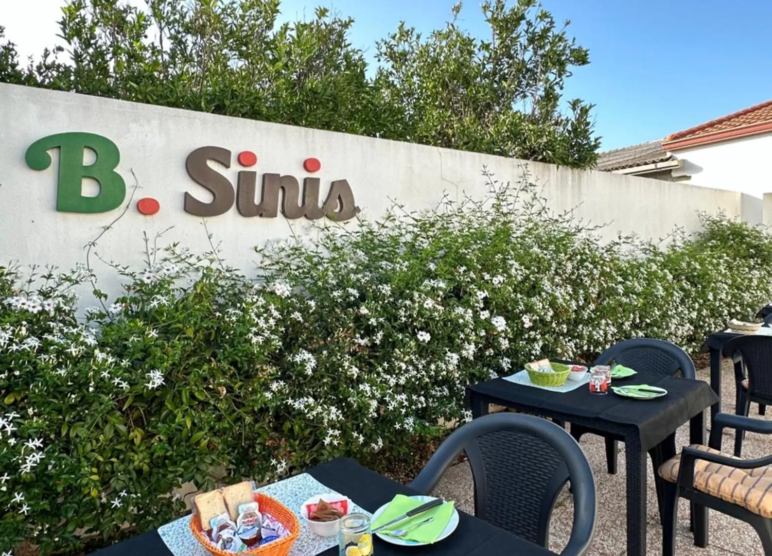 B. Sinis Bed & Breakfast Càbras 0*,  İtalya