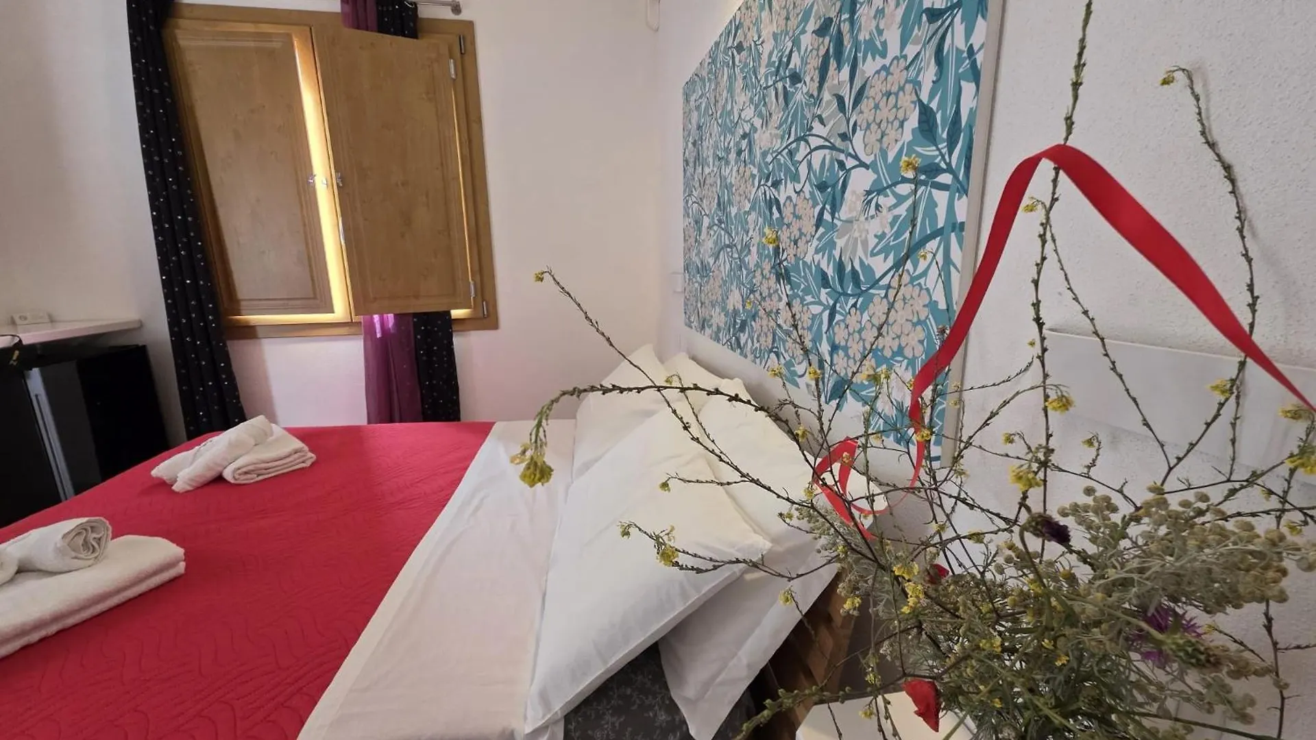 B. Sinis Bed & Breakfast Càbras 0*,  İtalya
