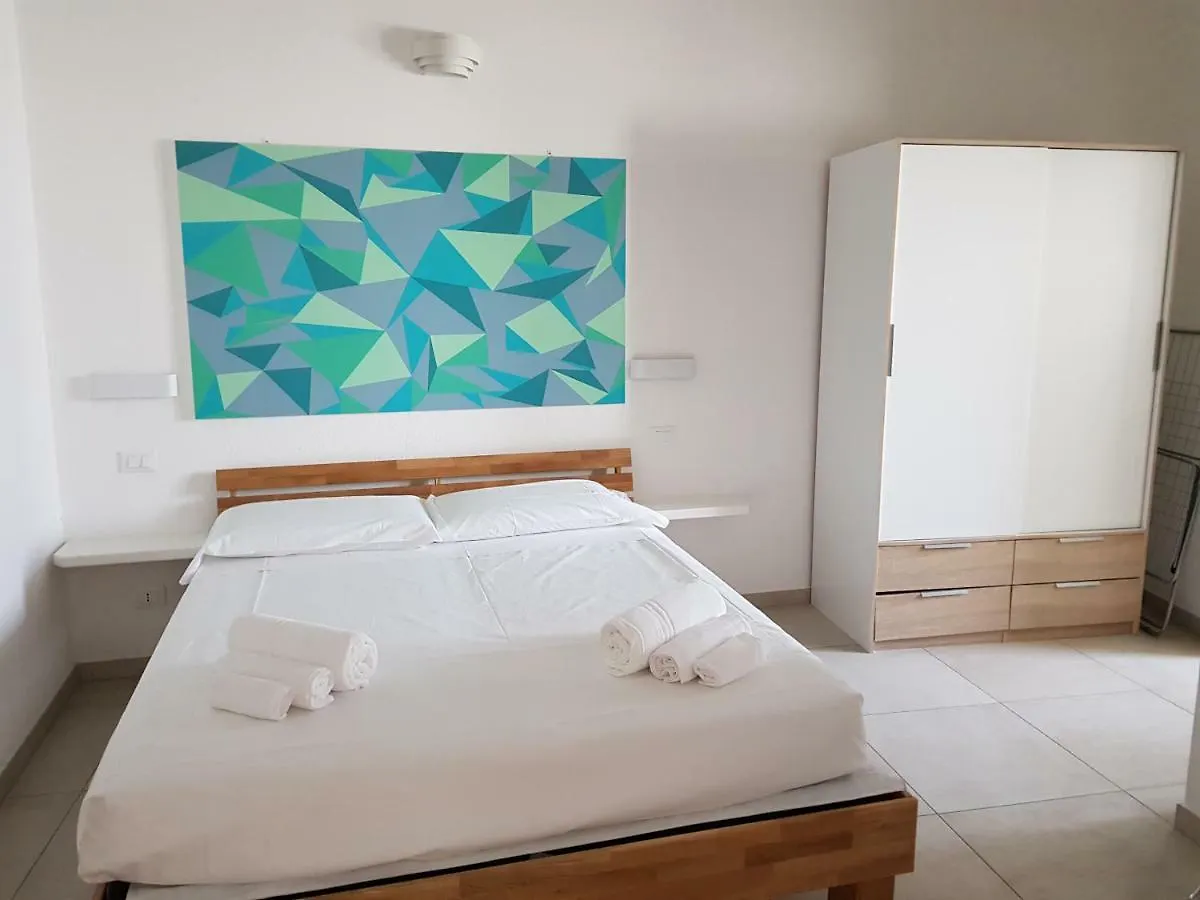 B. Sinis Bed & Breakfast Càbras